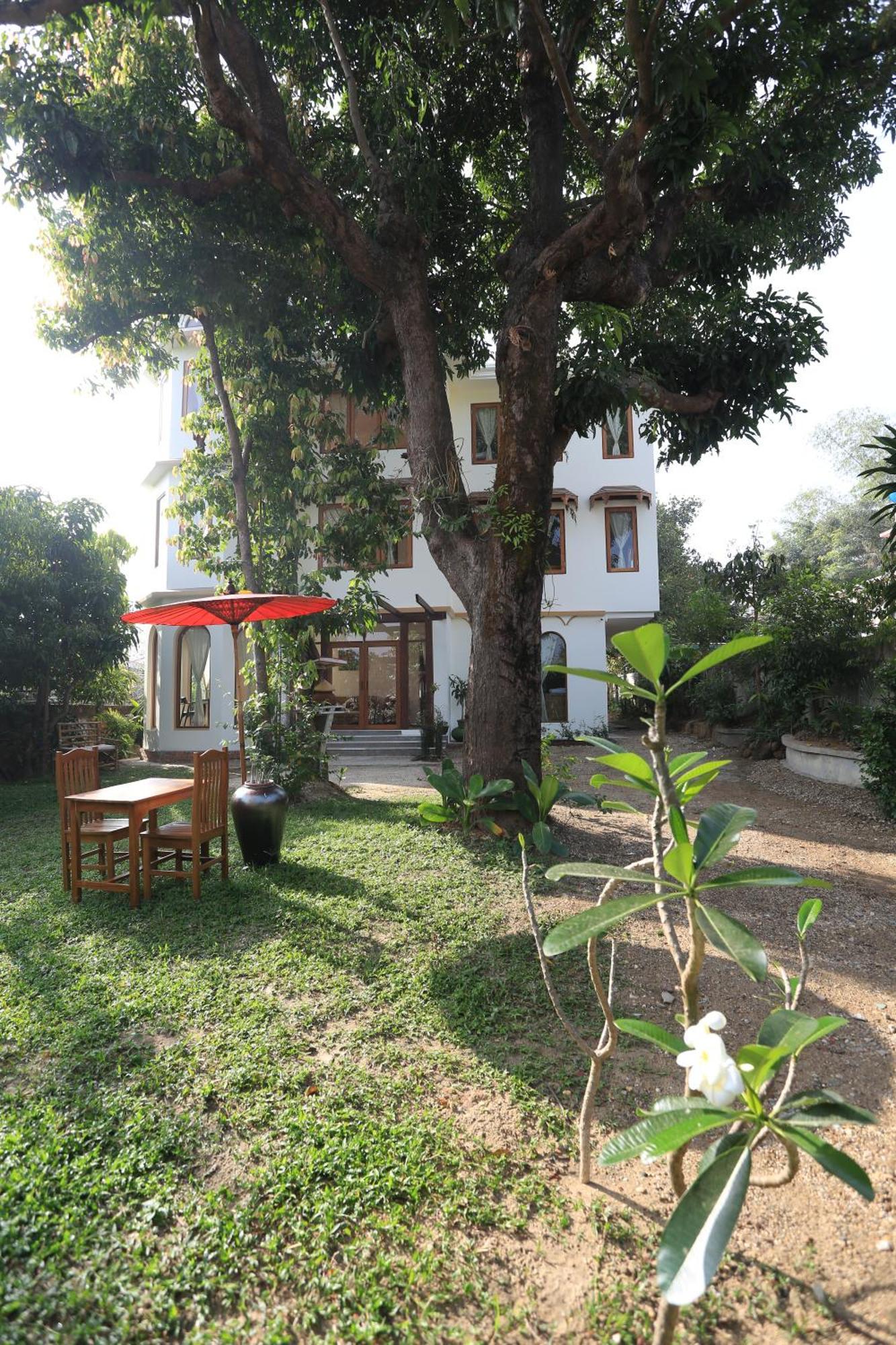 Mango Hill Inn Yangon Exterior photo